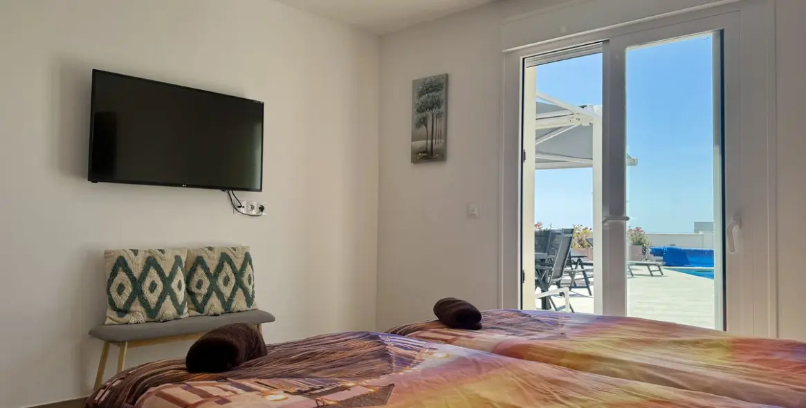 Продажа  отдельно стоящей виллы в Estepona 31