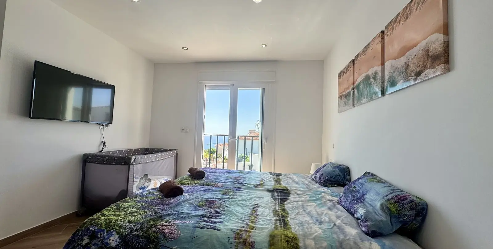 Sale of detached villa in Estepona 35