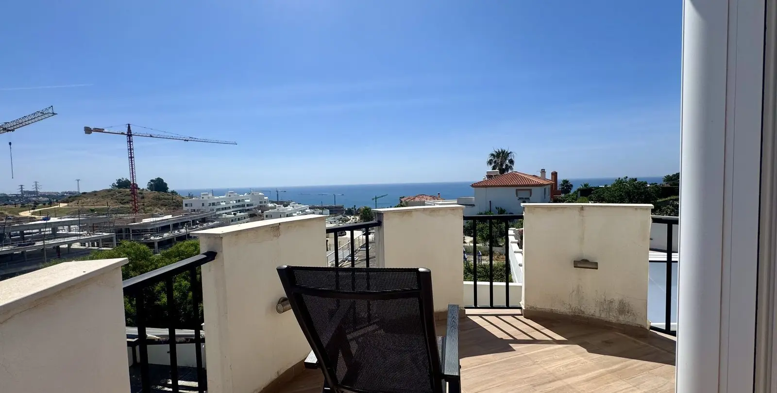 Sale of detached villa in Estepona 45