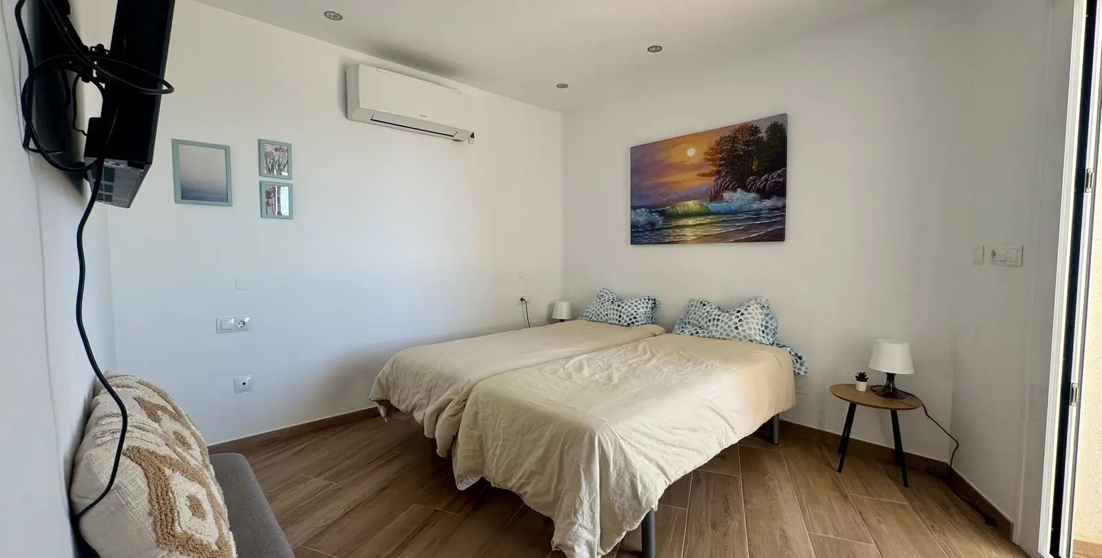 Sale of detached villa in Estepona 51