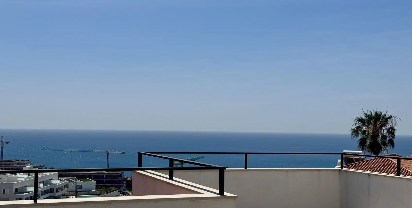 Sale of detached villa in Estepona 56