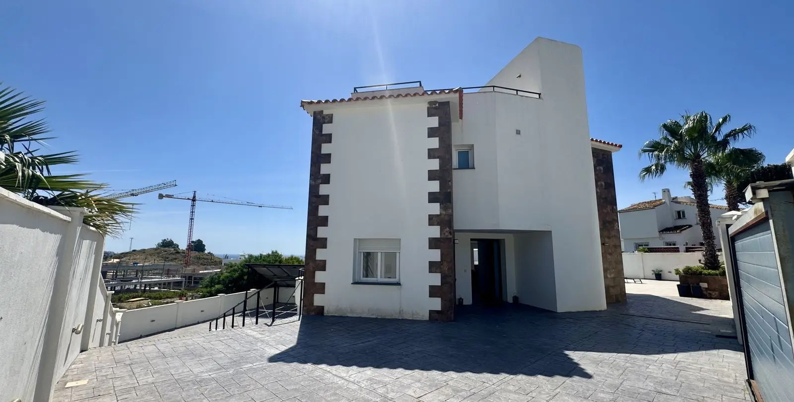 Sale of detached villa in Estepona 67