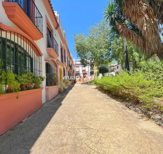 Sale of hotel in Cancelada