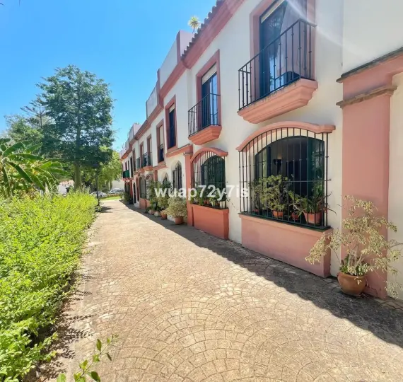 Sale of hotel in Cancelada