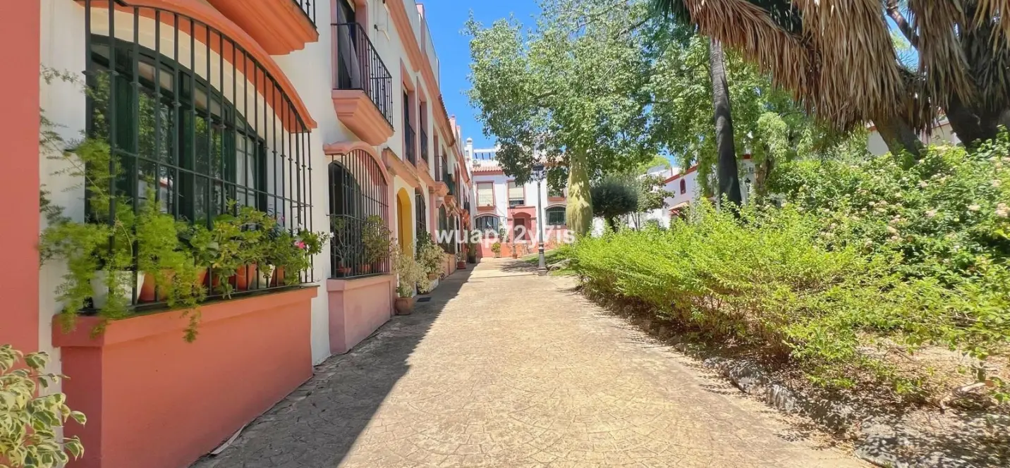 Sale of hotel in Cancelada 0