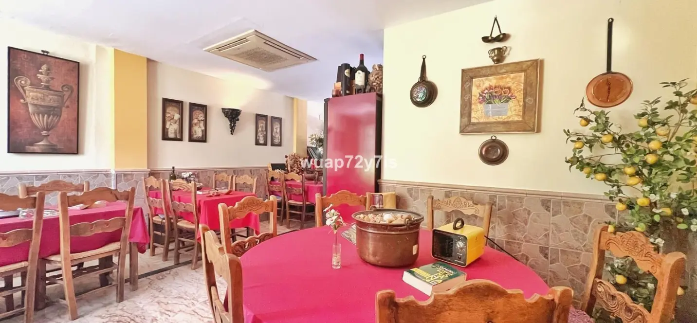 Sale of hotel in Cancelada 4