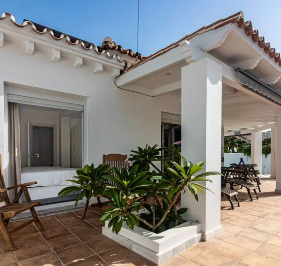 Продажа  отдельно стоящей виллы в Benalmadena Costa