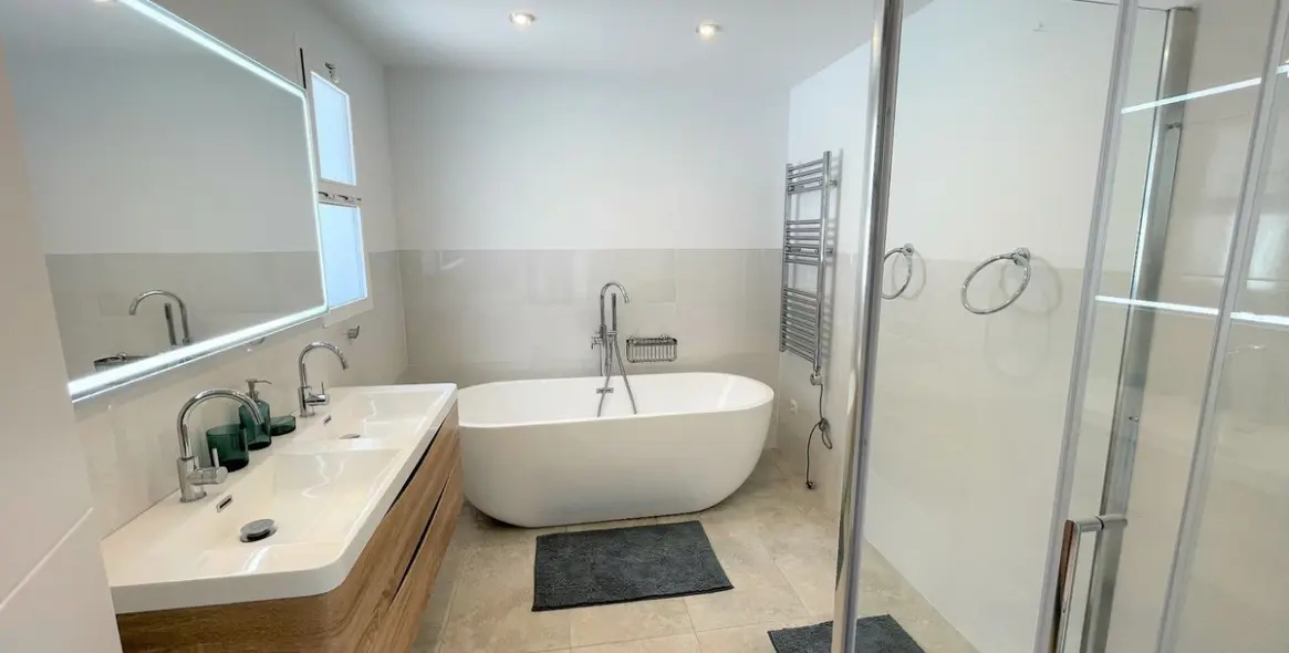 Sale of detached villa in Mijas 16