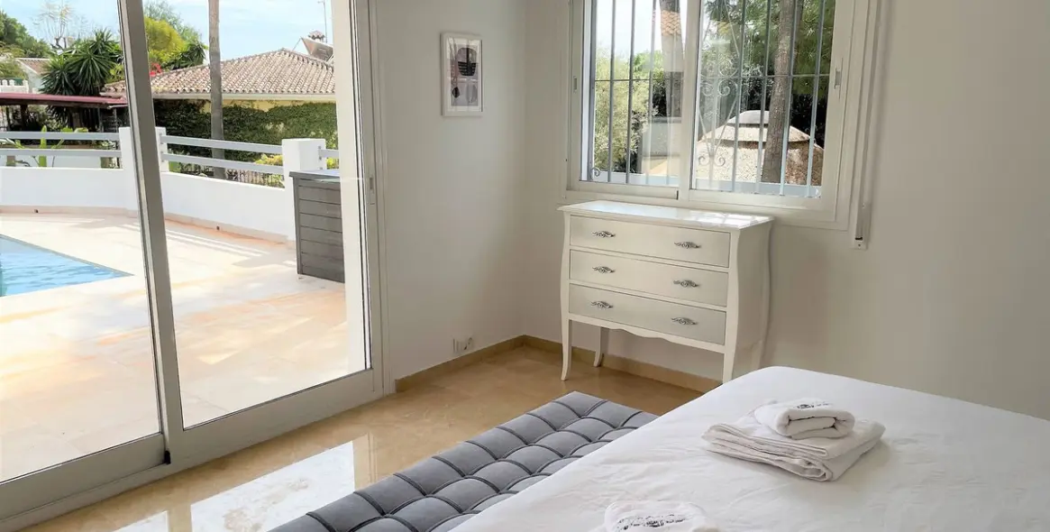 Sale of detached villa in Mijas 18