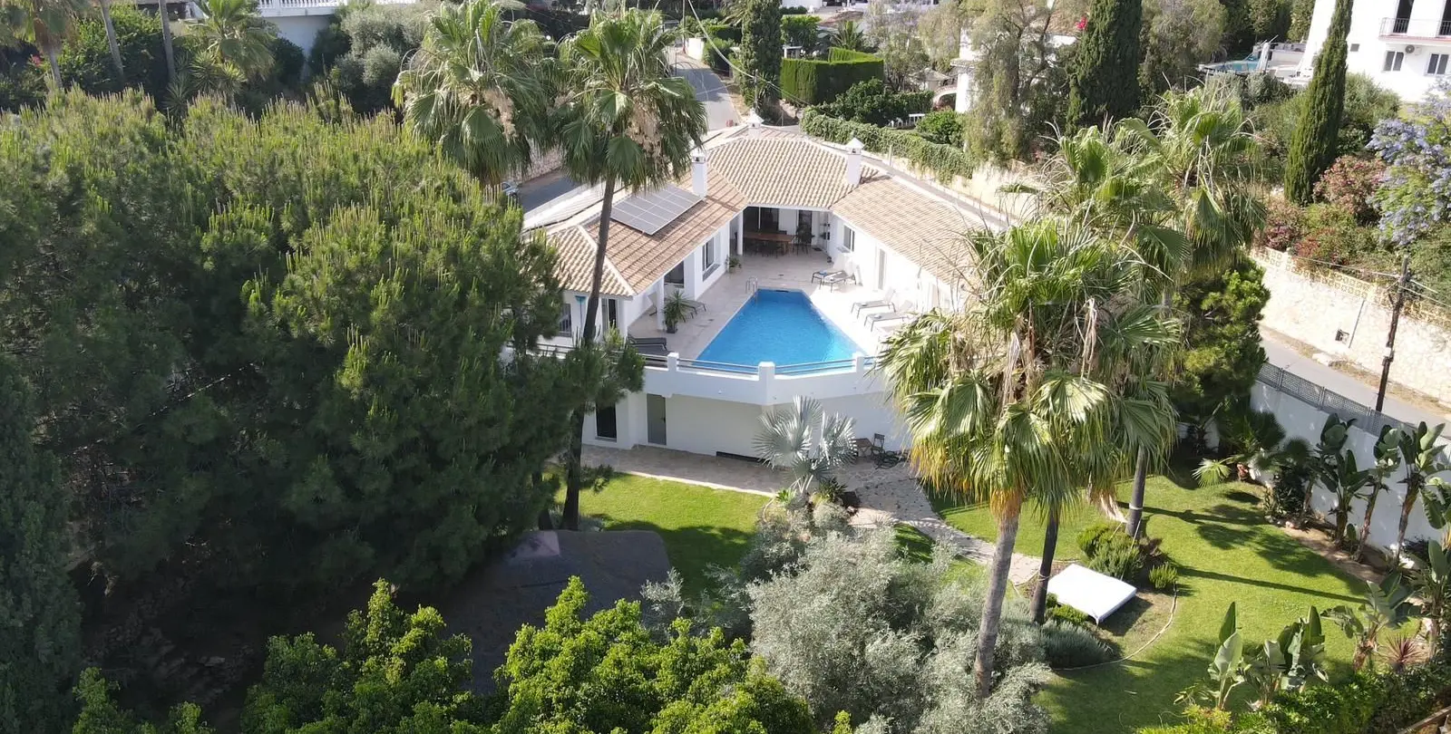 Sale of detached villa in Mijas Costa 35
