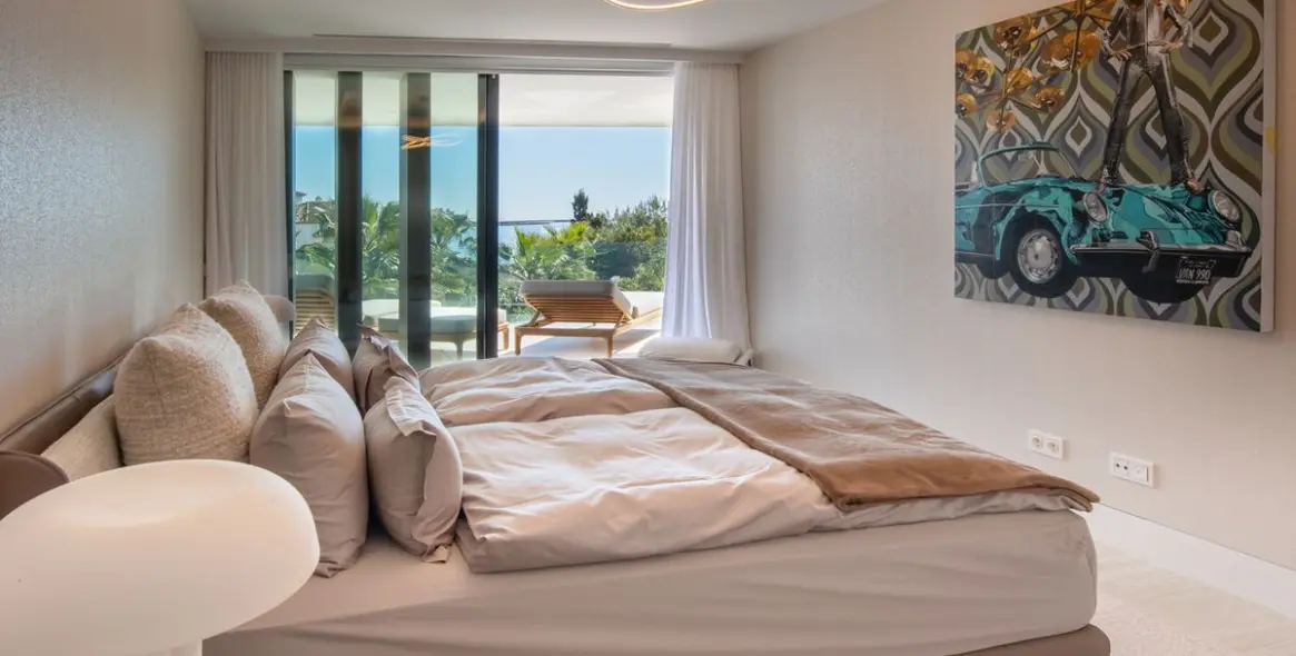 Продажа апартаментов на среднем этаже в Estepona 5