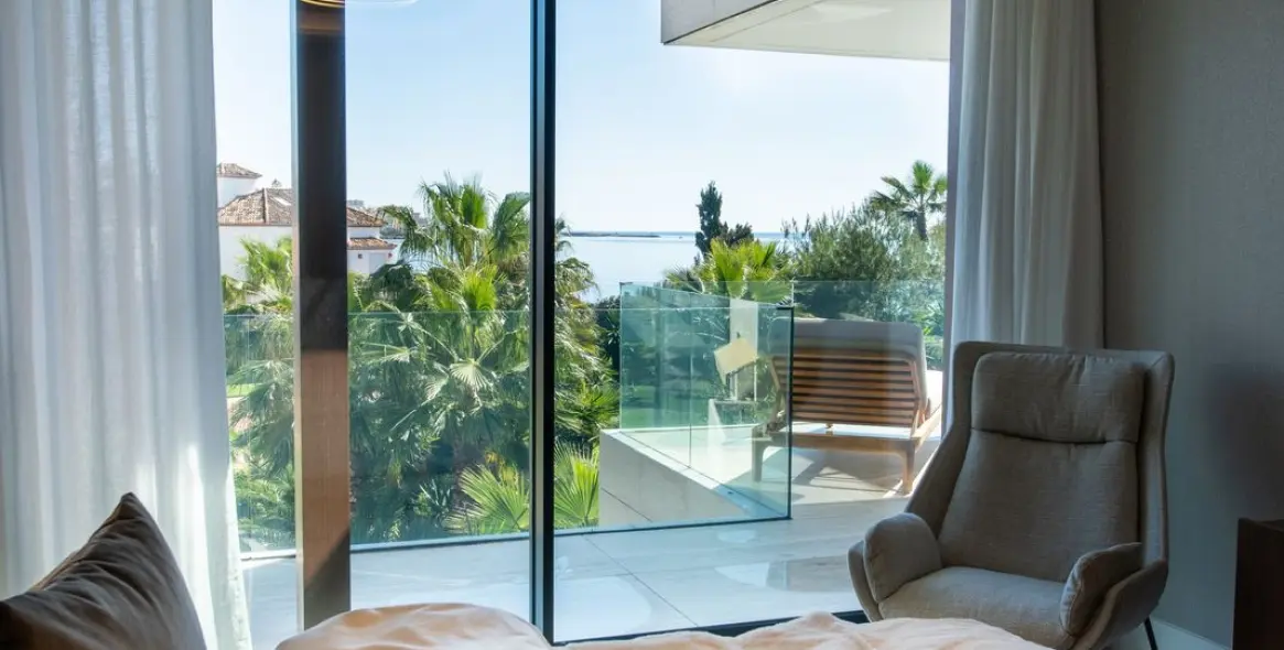 Продажа апартаментов на среднем этаже в Estepona 8