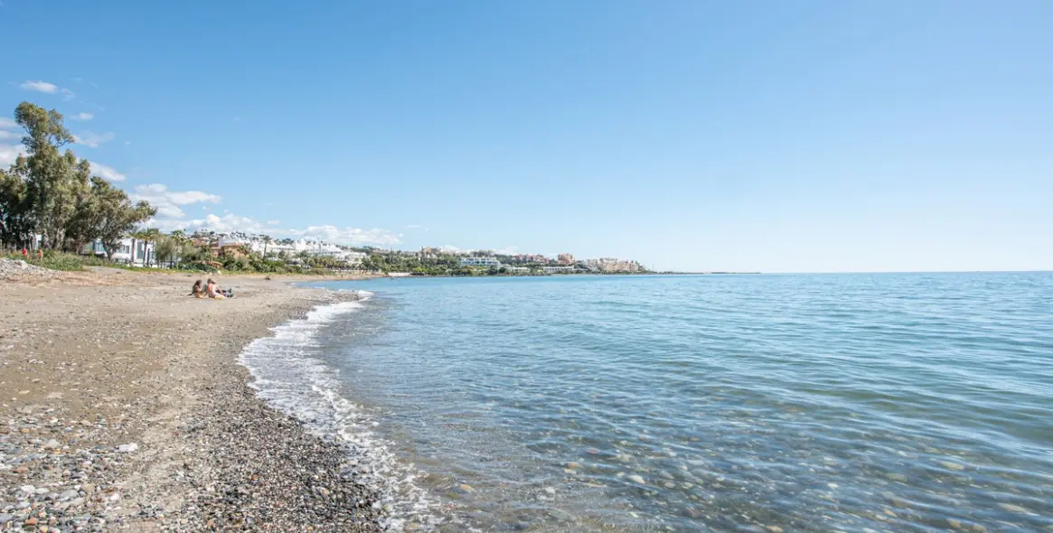 Продажа апартаментов на среднем этаже в Estepona 15