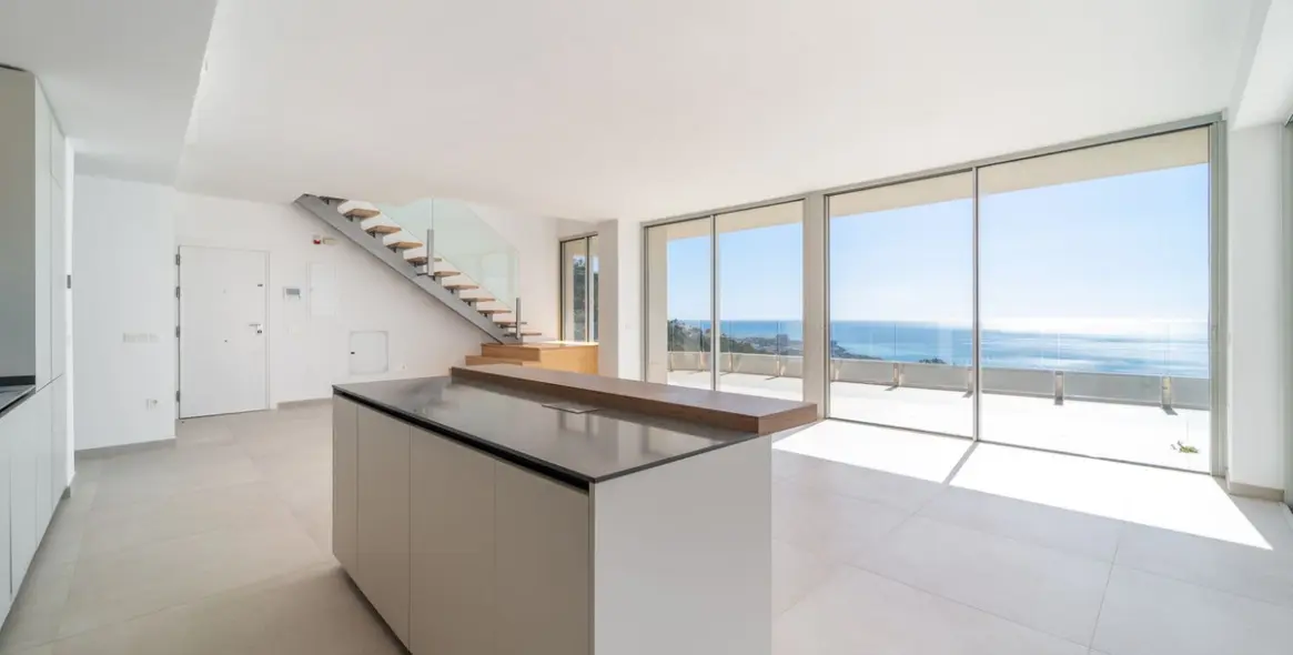 Продажа двухуровневого пентхауса в Benalmadena Pueblo 3