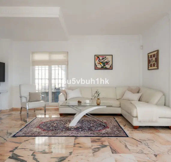 Sale of detached villa in Fuengirola