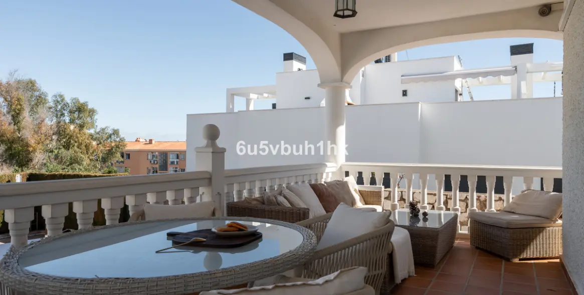Sale of detached villa in Fuengirola 9