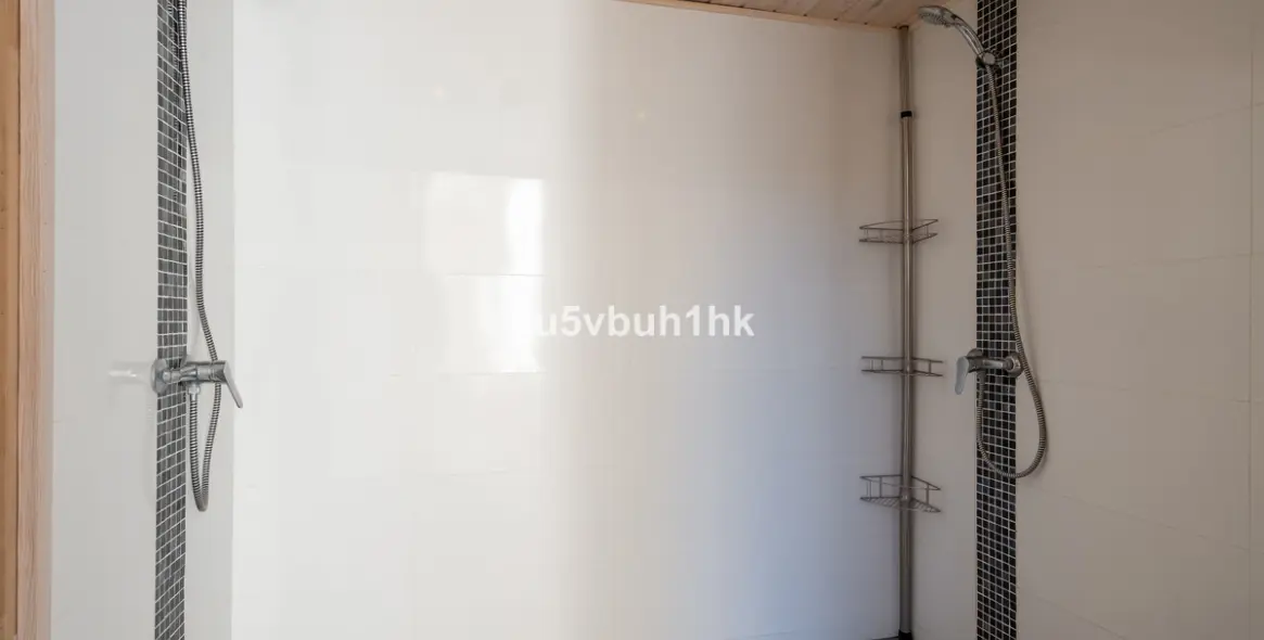 Продажа  отдельно стоящей виллы в Fuengirola 33