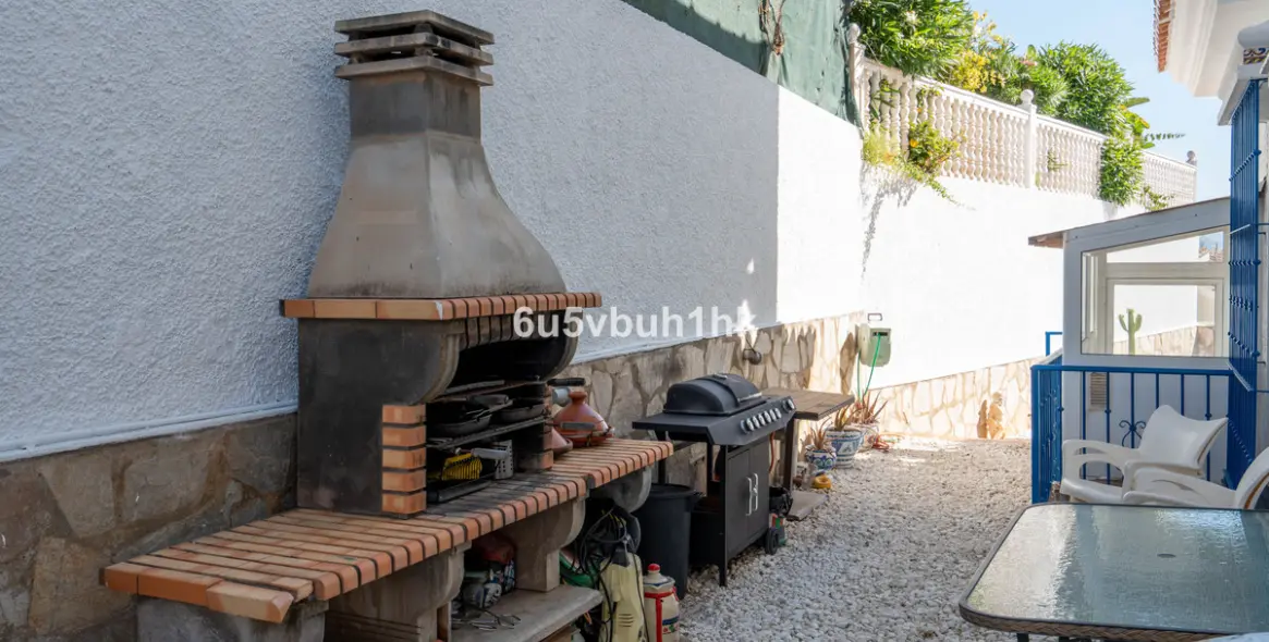 Продажа  отдельно стоящей виллы в Fuengirola 41