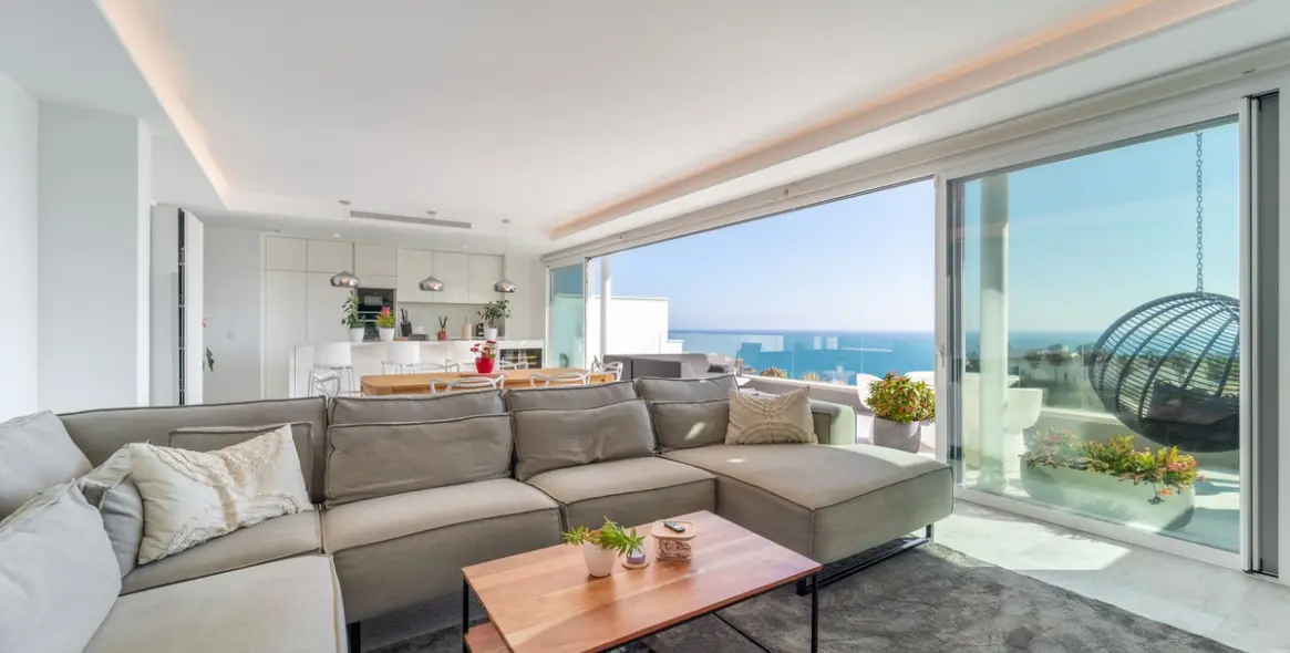 Sale of penthouse in La Capellania 3