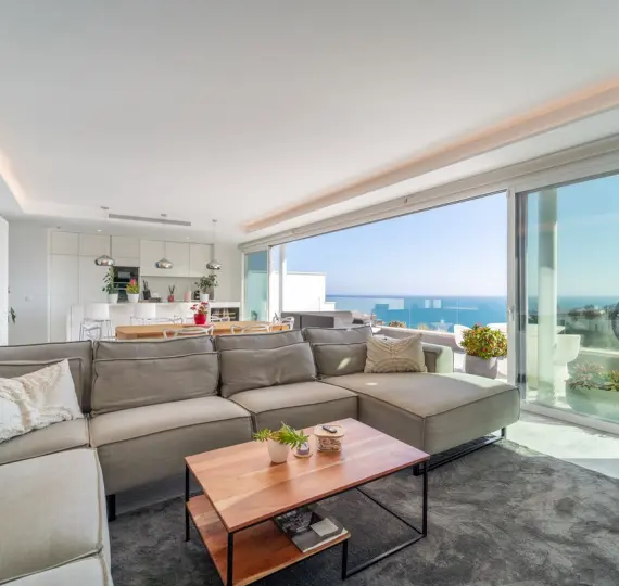 Sale of penthouse in La Capellania