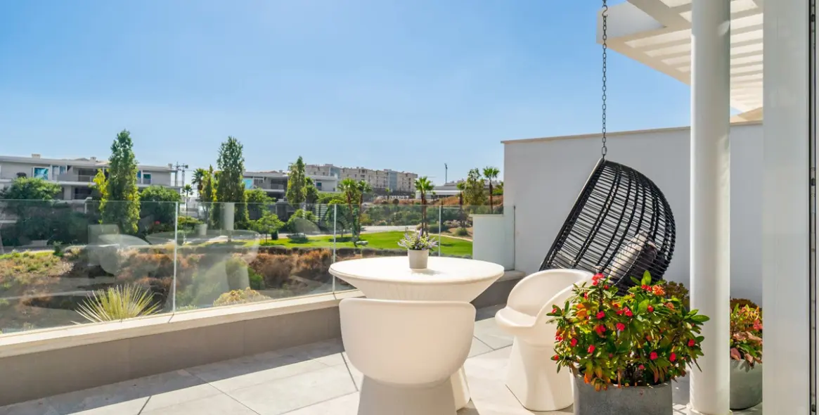 Sale of penthouse in La Capellania 12