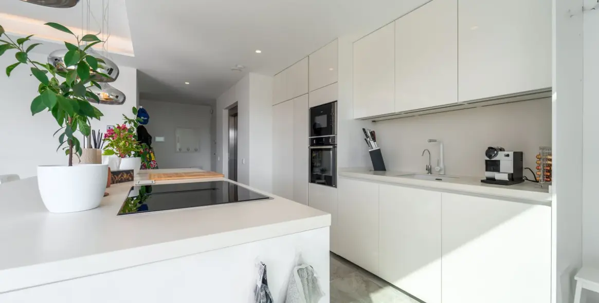 Sale of penthouse in La Capellania 16