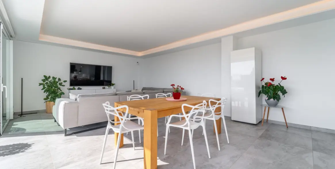 Sale of penthouse in La Capellania 17