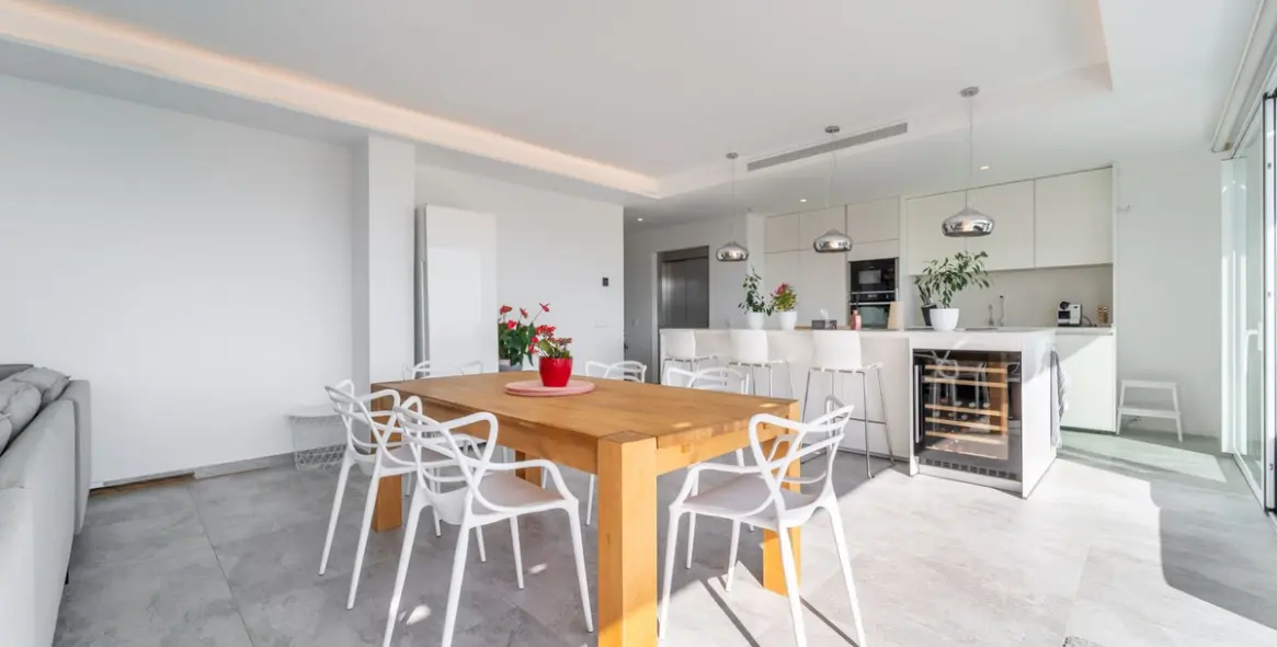 Sale of penthouse in La Capellania 19