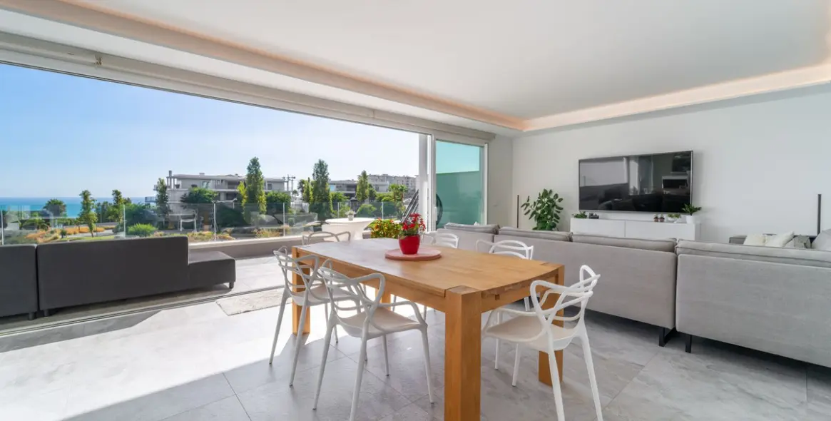 Sale of penthouse in La Capellania 22