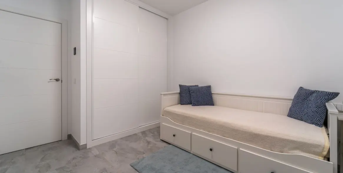 Sale of penthouse in La Capellania 26