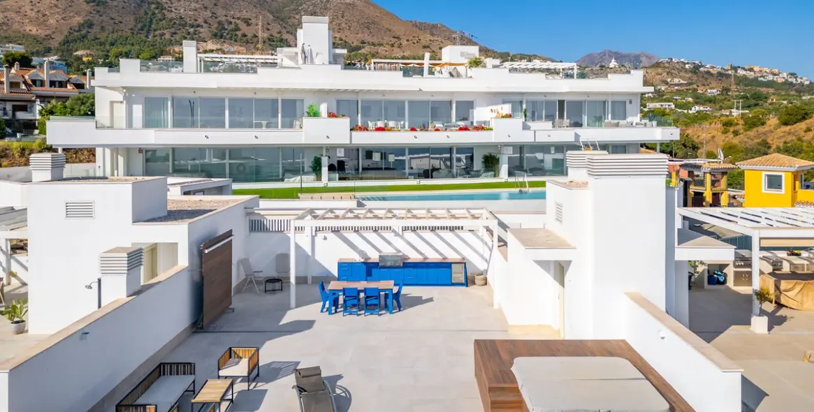 Sale of penthouse in La Capellania 44