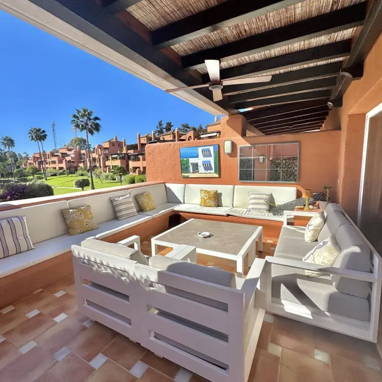 Venta de ático dúplex en Guadalmina Baja