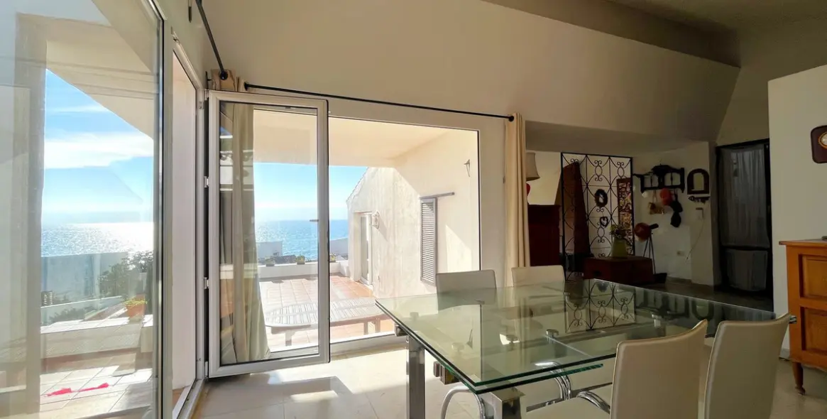 Продажа  отдельно стоящей виллы в Estepona 13