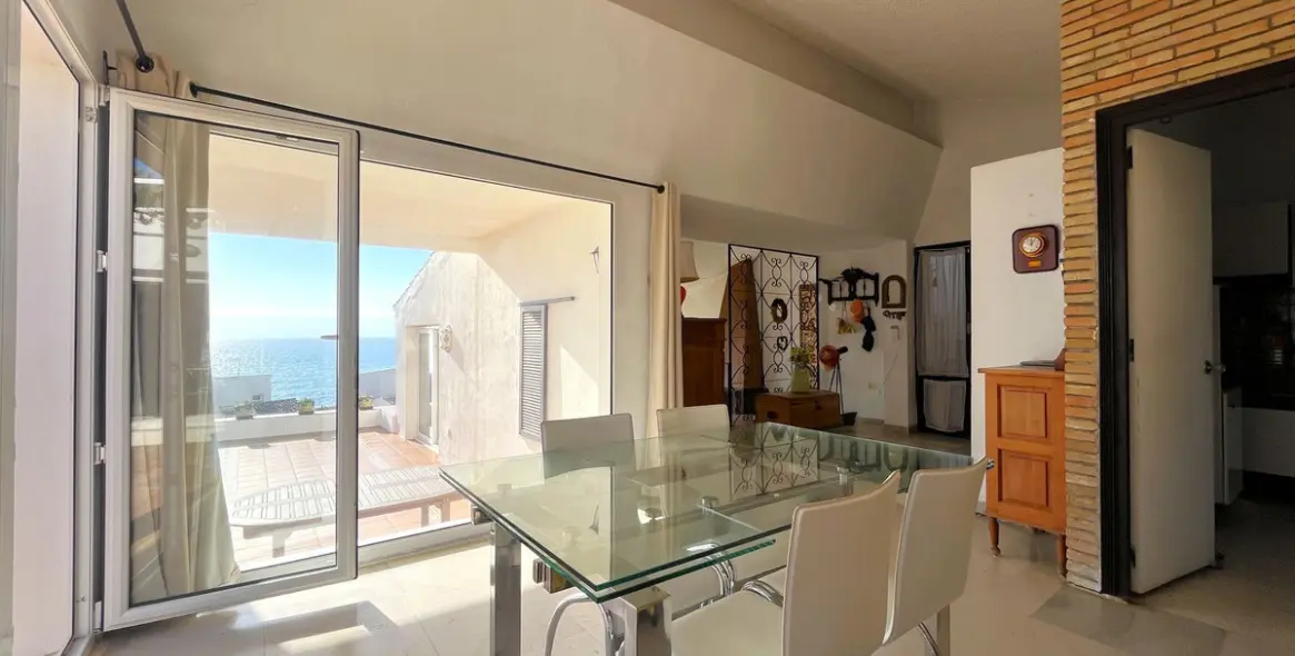 Продажа  отдельно стоящей виллы в Estepona 14