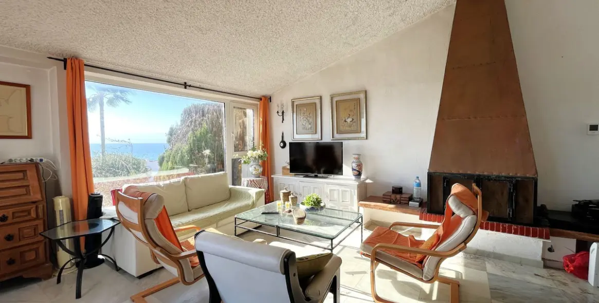 Продажа  отдельно стоящей виллы в Estepona 18