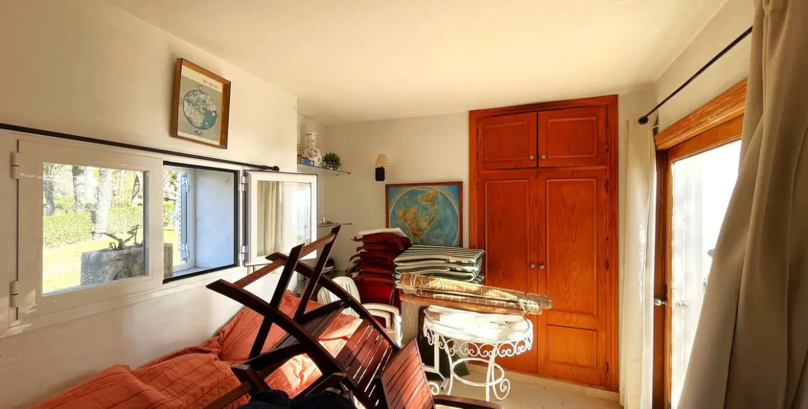 Продажа  отдельно стоящей виллы в Estepona 31