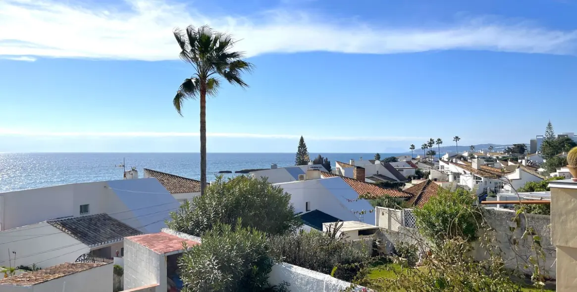 Продажа  отдельно стоящей виллы в Estepona 37