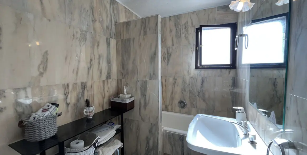 Продажа  отдельно стоящей виллы в Estepona 57