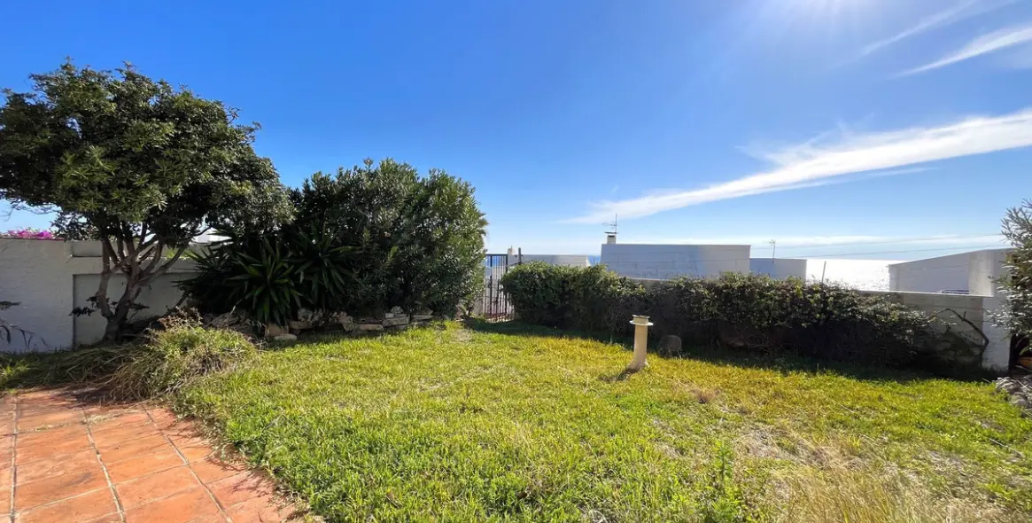 Продажа  отдельно стоящей виллы в Estepona 67