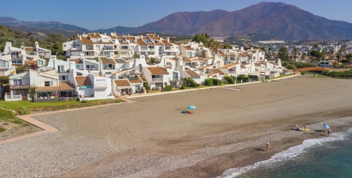 Продажа  отдельно стоящей виллы в Estepona 69