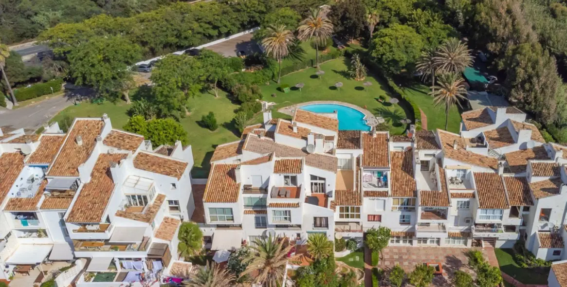 Продажа  отдельно стоящей виллы в Estepona 72