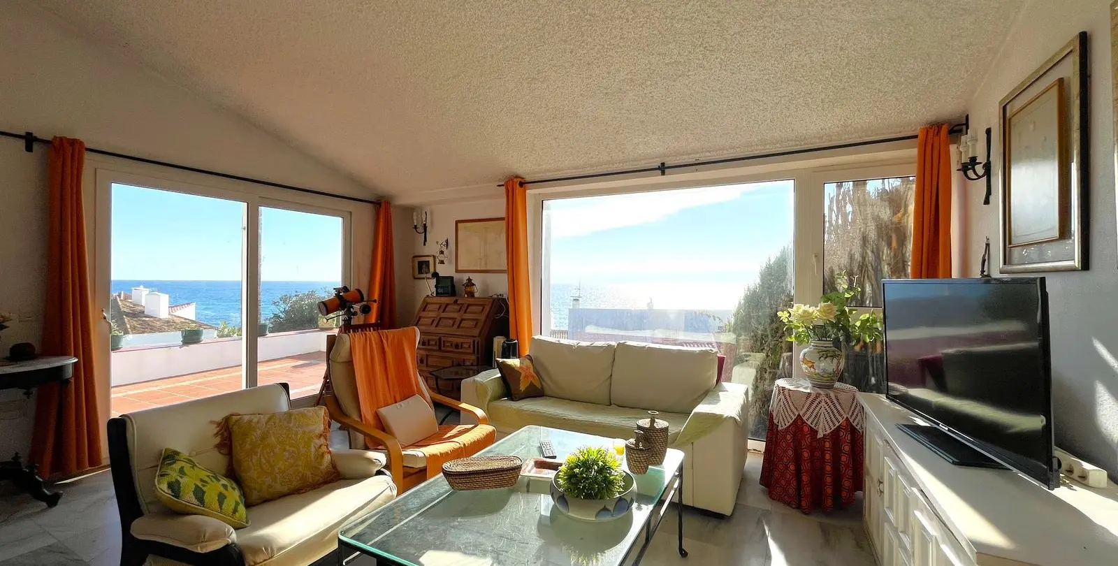 Продажа  отдельно стоящей виллы в Estepona 5