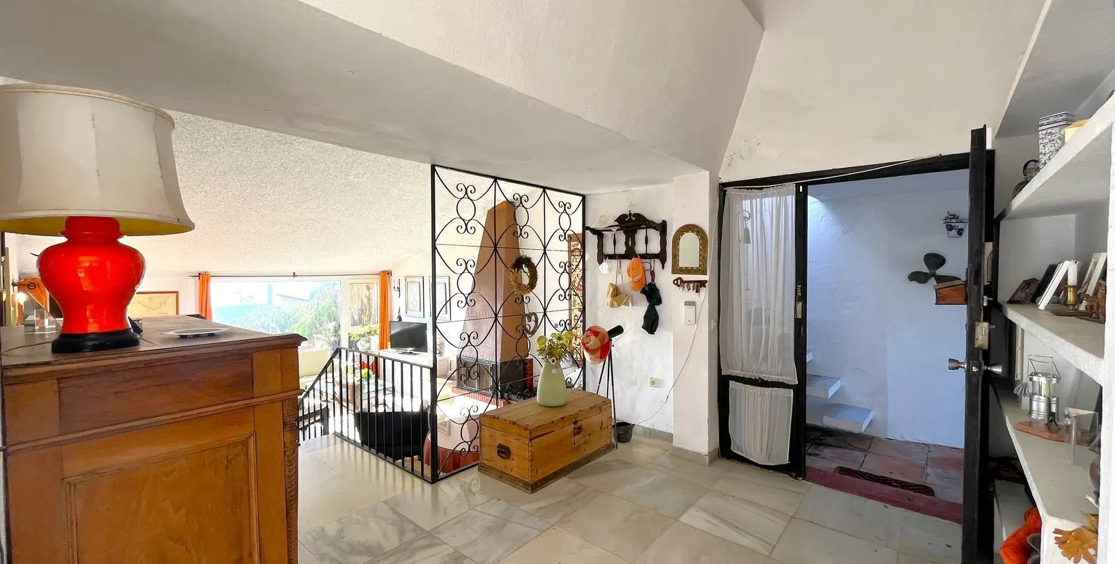 Продажа  отдельно стоящей виллы в Estepona 12