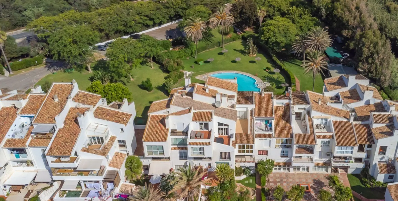 Продажа  отдельно стоящей виллы в Estepona 72
