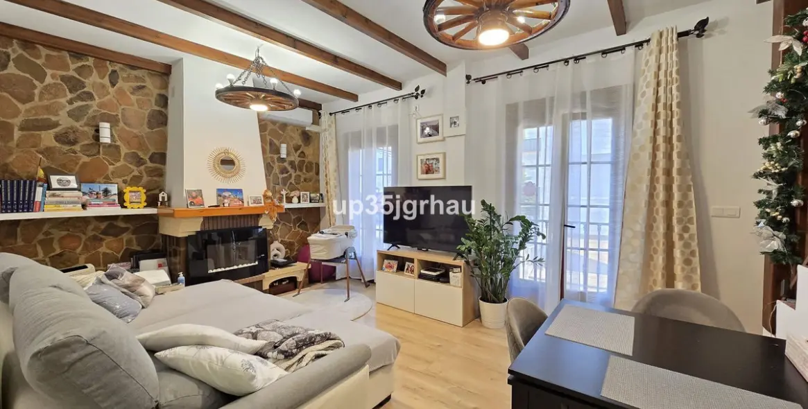 Sale of townhouse in Estepona 2