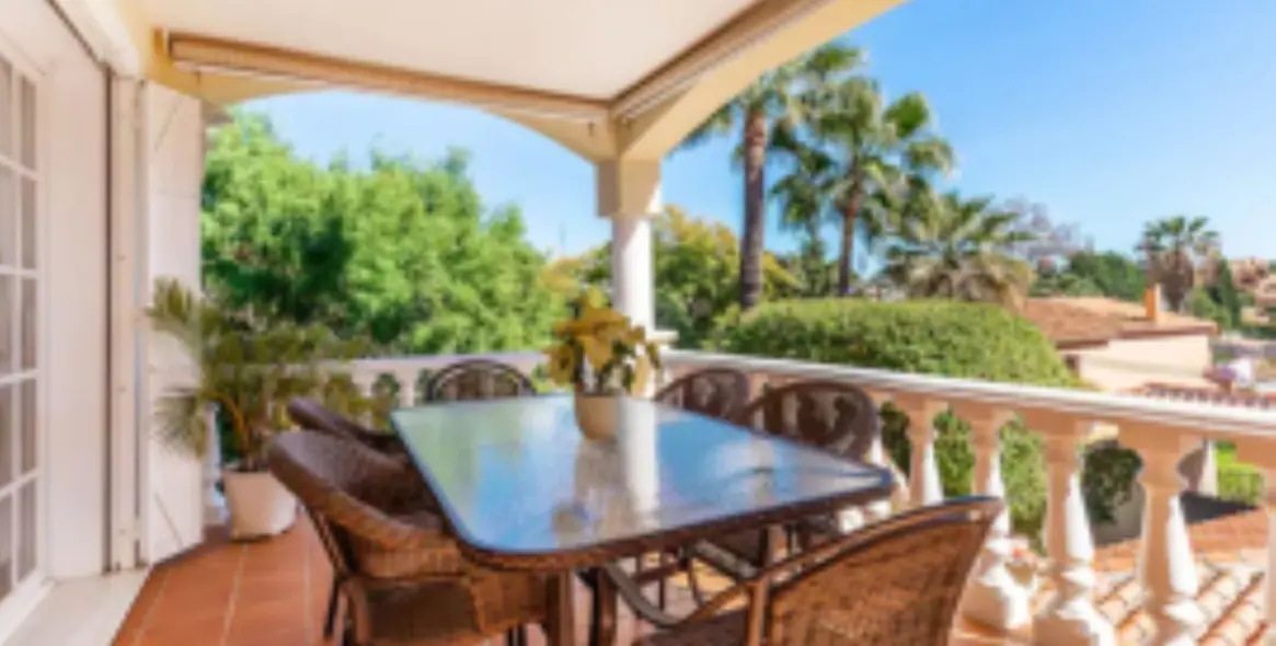 Продажа  отдельно стоящей виллы в Nueva Andalucía 3