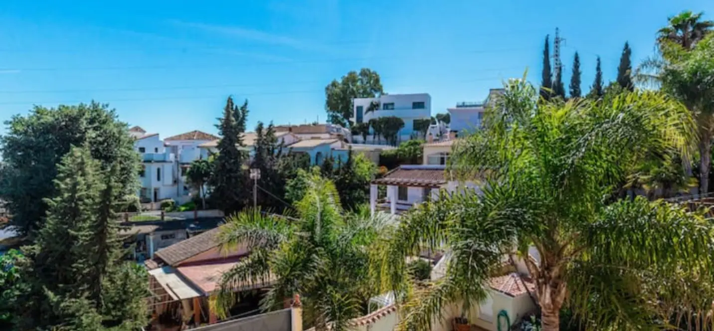 Sale of detached villa in Nueva Andalucía 1