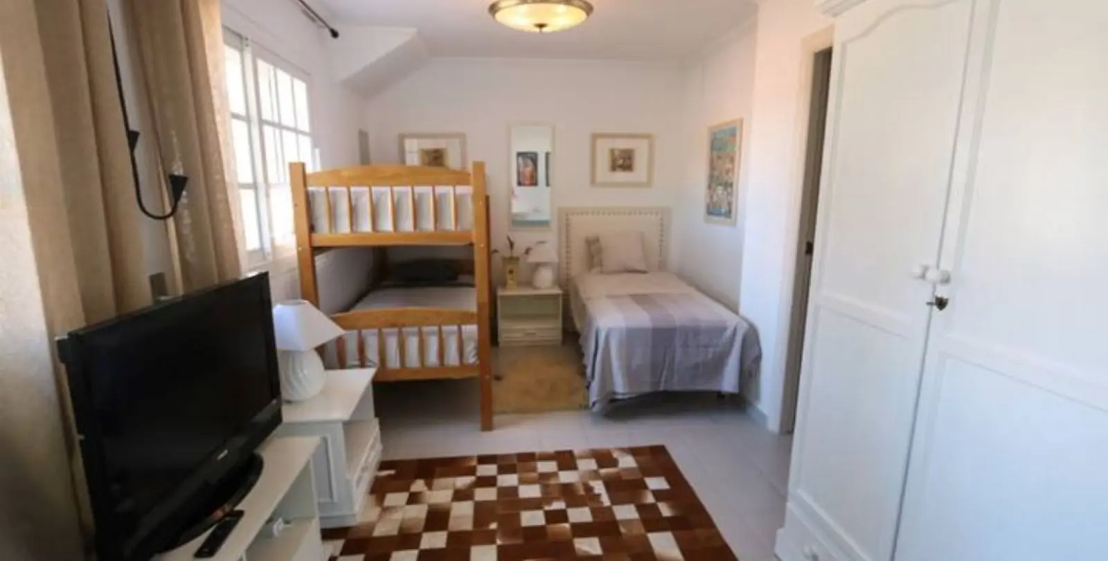 Sale of detached villa in Nueva Andalucía 17