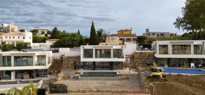 Продажа  отдельно стоящей виллы в Valle Romano 3