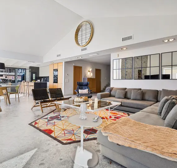 Sale of detached villa in Benalmadena